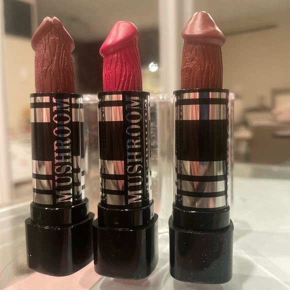 MUSHROOM LIPSTICK - Picture 2 of 3